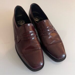 THE FLORSHEIM SHOE | Brown leathered flat slip on designer loafer